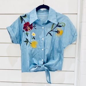 NWOT embroidered chambray denim button down tie